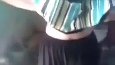 Kamya bhabhi showing tits