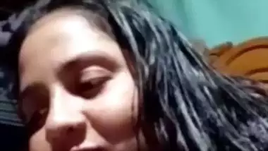 Chubby village aunty shows nude figure on video call