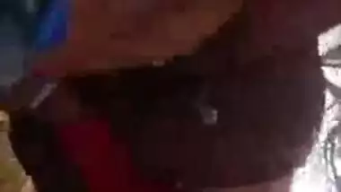 Punjabi kudi ki kuwari chut premi ne khet mai phadi