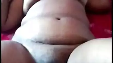 Tamil aunty affair sex video taken by husband friend