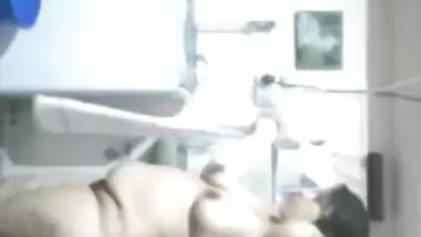 Large arse Indian wife naked MMS movie scene