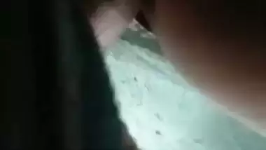 A Lahore guy fucks Hijabi GF’s bald pussy in Pakistani sex