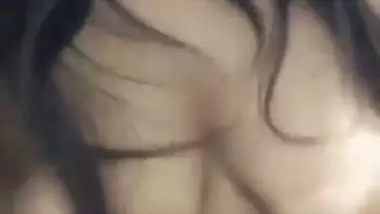 Srilankan virgin girl sucking her big boobs MMS