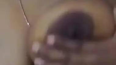 Today Exclusive- Cute Lankan Girl Record Her Nude Selfie