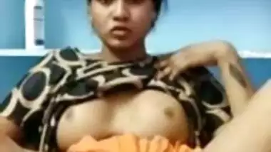 Desi Indian girl showing her naked boobs fat pussy